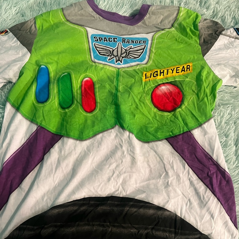 Disney parks youth buzz light year shirt Never been used brand new!! With tags